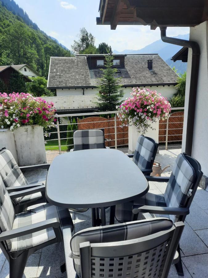 Chalet Landhaus Einsiedler ซังคท์กัลเลนเคียร์ช ภายนอก รูปภาพ